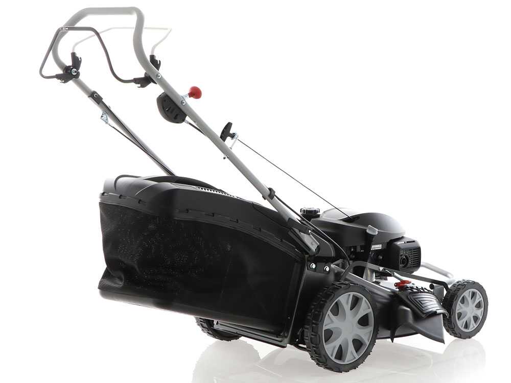 Marina Systems HR 57 SH 3V — Tondeuse tractée 4 en 1 moteur Honda GCVx 200