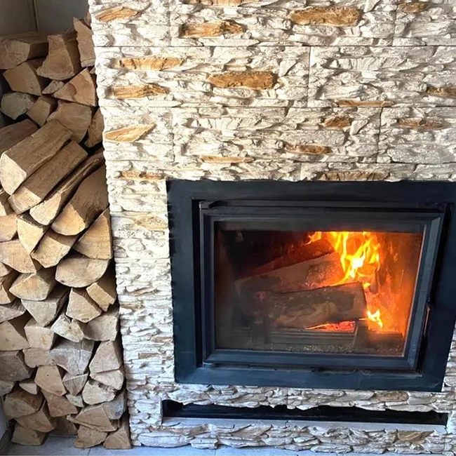 Bûches de feuillus français 50 cm — colis de 15 kg