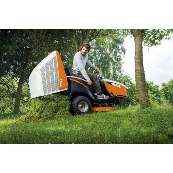 Stihl RT 6112.1 ZL — Tracteur de pelouse coupe 110 cm bac 350 L